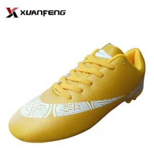 Good Quality Fashion Comfortable Men′s Soccer Shoes